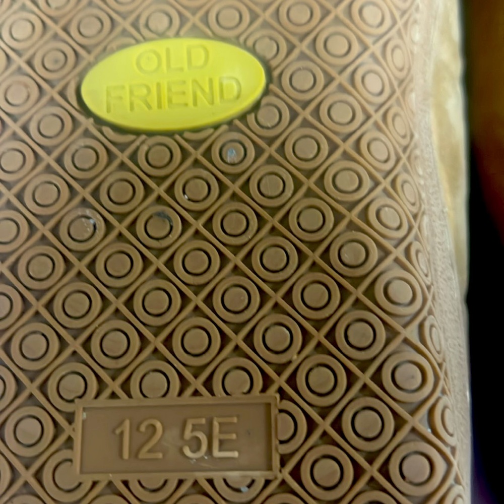 New Old Friends Slippers - Removable Sheepskin, rubber outer sole- leather upper - Picture 8 of 12